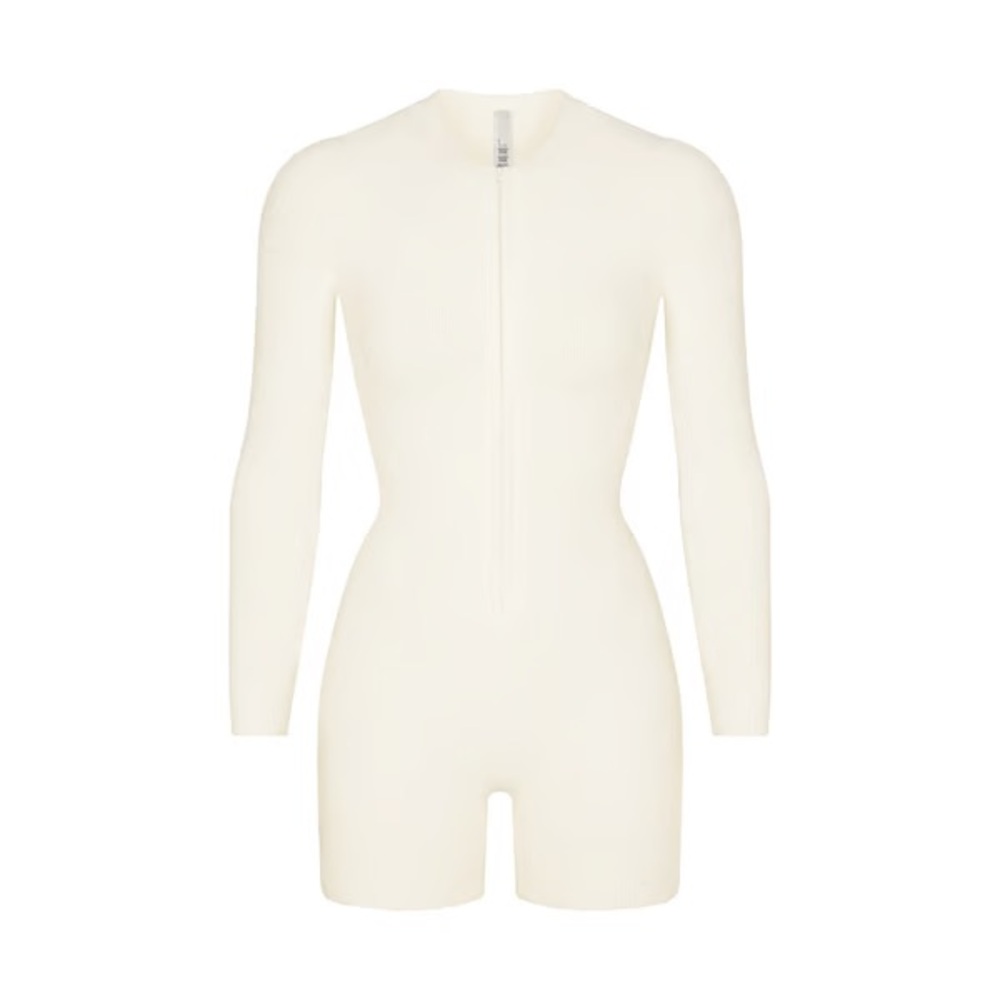 Skims Light Cozy Onesie - Marble - Picture 2 of 6